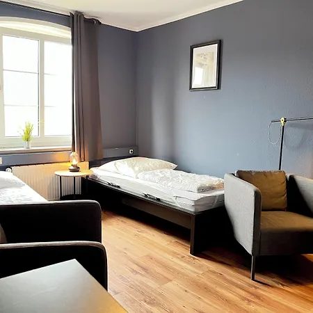 Hostel Blue Doors Ktv