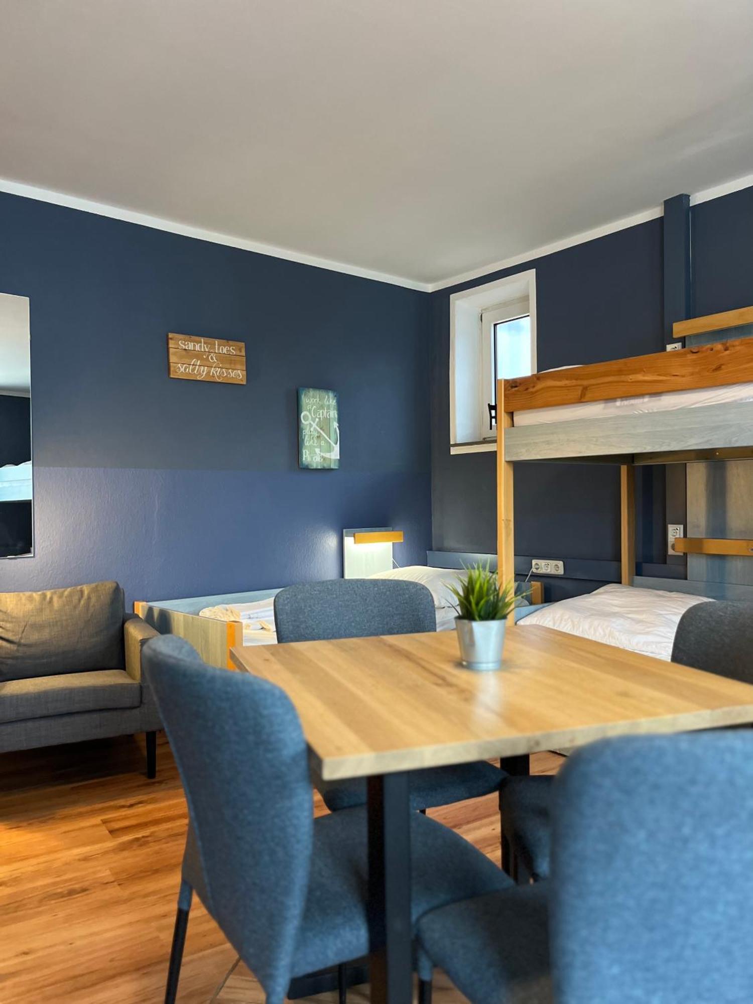 Blue Doors Ktv Hostel